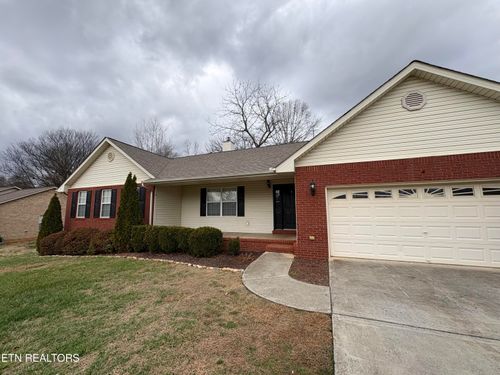 130 Hillsborough Ln, Lenoir City, TN, 37772-5290 | Card Image