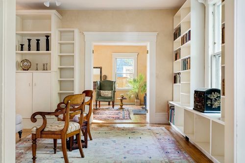 9 Orchard St, Cambridge, MA, 02140-1321 | Card Image