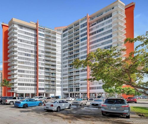 ph11e-1351 Ne Miami Gardens Dr, Miami, FL, 33179 | Card Image