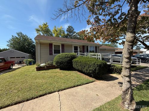 24 Clark Ave, Edison, NJ, 08817-3417 | Card Image