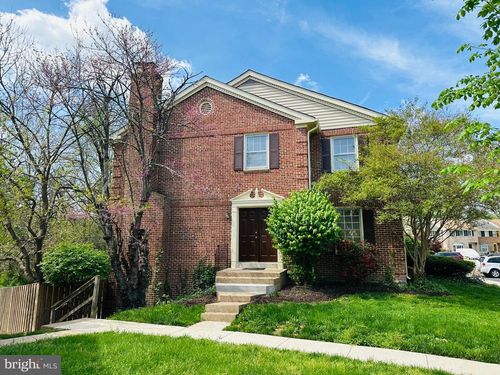 8251 Clifton Farm Ct, ALEXANDRIA, VA, 22306-3269 | Card Image