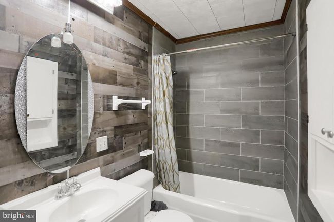 511 E Main St, House other with 5 bedrooms, 2 bathrooms and null parking in MIDDLEBURG PA | Image 35