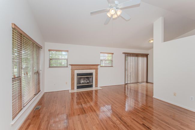 128 Commons Cir, Condo with 2 bedrooms, 2 bathrooms and null parking in Saline MI | Image 10