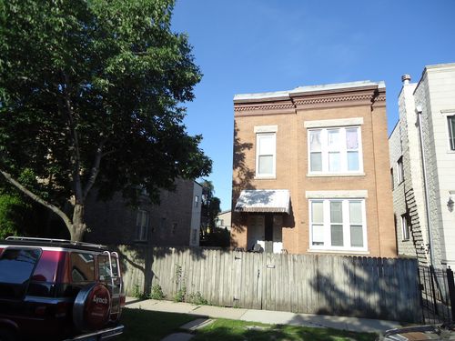 23-821-23 N Fairfield Ave, Chicago, IL, 60622-4411 | Card Image