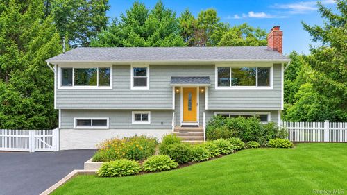 34 Forest Avenue, Brookhaven, NY, 11755 | Card Image