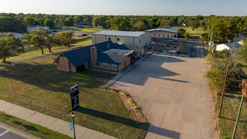 1100 E Grand, Haysville, KS, 67060 | Card Image