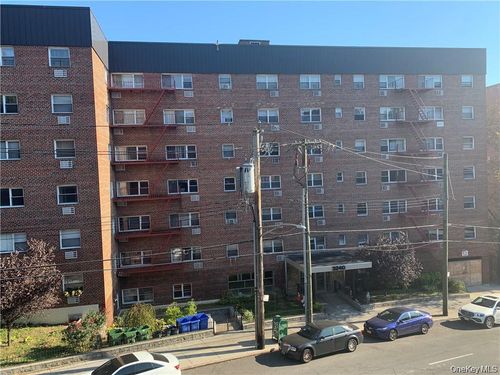 3j-3240 Riverdale Ave, Bronx, NY, 10463-3629 | Card Image