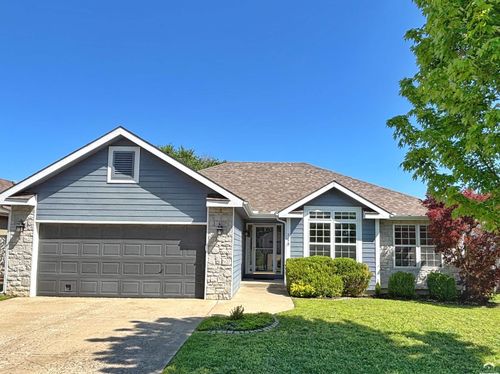 715 N Michigan Cir, Lawrence, KS, 66044-4087 | Card Image
