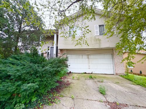 2001 Sunnydale St, Woodridge, IL, 60517-1823 | Card Image
