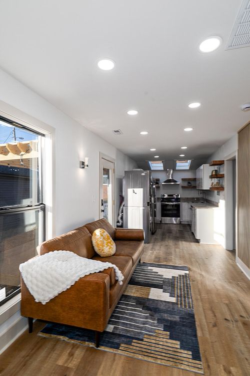 2003 Jackson St, Chattanooga, TN, 37404-1427 | Card Image