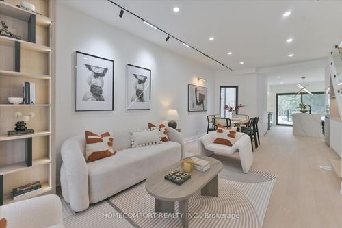 192 Waverley Rd, Toronto, ON, M4L3T3 | Card Image