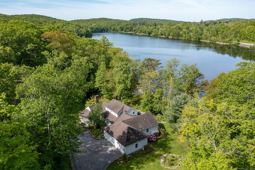 56 Mount Tom Passway, Morris, CT, 06763-1032 | Card Image