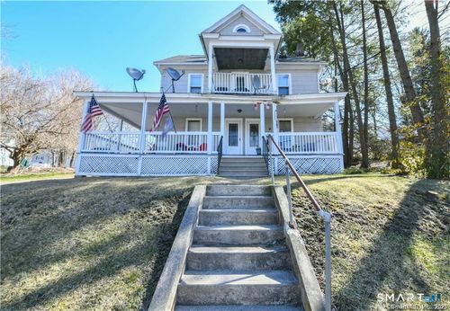 3 Greenwood St, Watertown, CT, 06795-2703 | Card Image