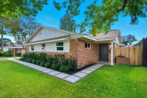 4207 Marlborough Dr, Houston, TX, 77092-7524 | Card Image
