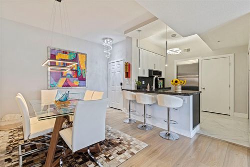 321-200 4th Ave S, SAINT PETERSBURG, FL, 33701-4392 | Card Image