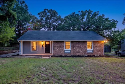 5404 Sandstone Dr, Fayetteville, NC, 28311-1247 | Card Image