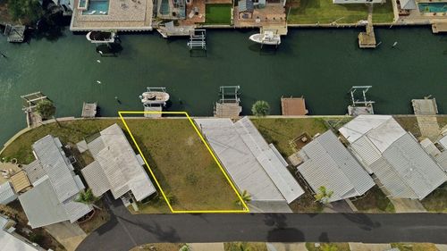 136-8740 43rd Ave N, ST PETERSBURG, FL, 33709-3906 | Card Image