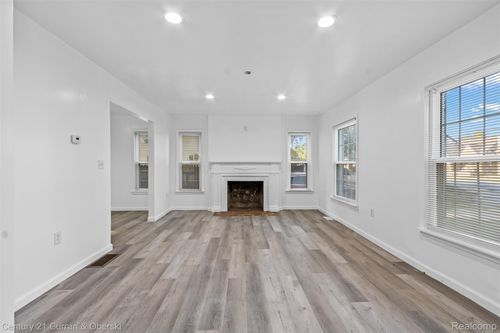 5225 Three Mile Dr, Detroit, MI, 48224-2641 | Card Image