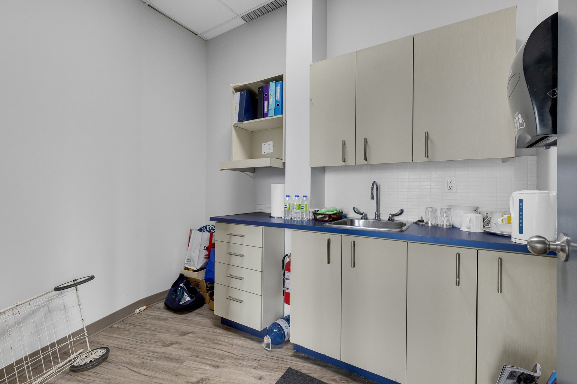 Commercial Lease in Pointe-Claire 4