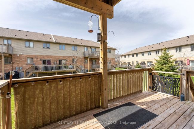 60 - 3320 Meadowgate Blvd, Condo with 3 bedrooms, 2 bathrooms and 1 parking in London ON | Image 32