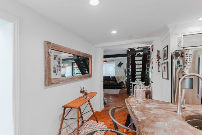 ON - 2090 Highway 26, House other with 3 bedrooms, 2 bathrooms and 3 parking in Springwater ON | Image 4