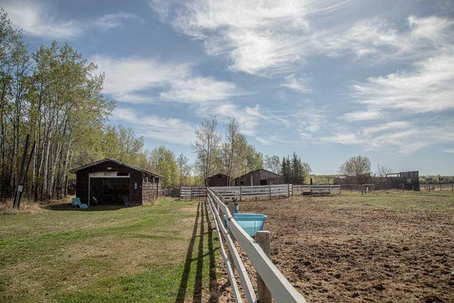 19125 Township Road 1104, House other with 5 bedrooms, 3 bathrooms and 10 parking in High Level AB | Image 45