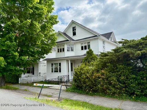 706 Delaware St, Forest City, PA, 18421-1002 | Card Image