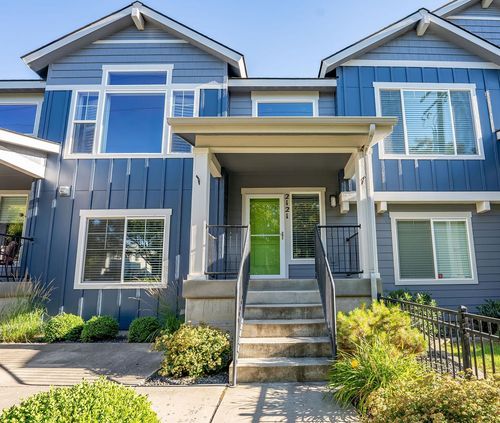 2121 W Bridge Ave, Spokane, WA, 99201-1601 | Card Image