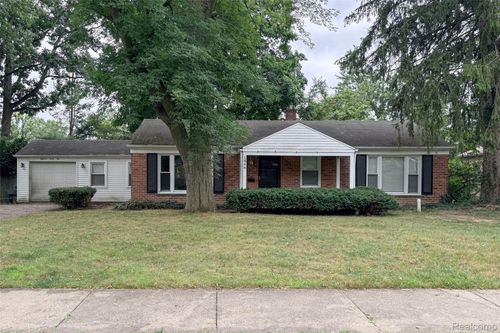 1846 Pembroke Rd, Birmingham, MI, 48009-5824 | Card Image