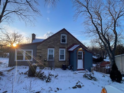 3323 Charles Ct, Island Lake, IL, 60042-9533 | Card Image