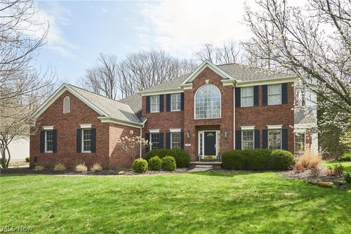 11137 Malvern Dr, North Royalton, OH, 44133-7201 | Card Image