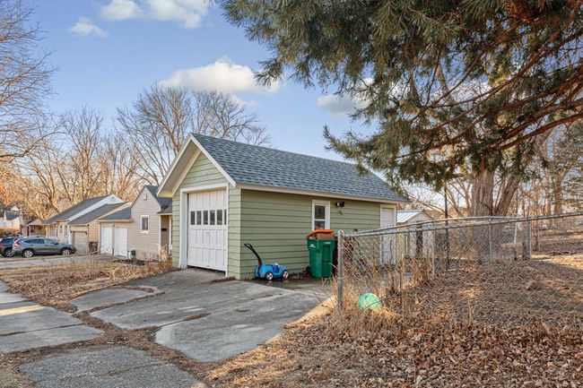 4 Garage.jpg | Image 5