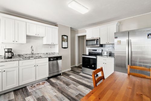 37-37 Wells St, Rochdale, MA, 01542-1324 | Card Image