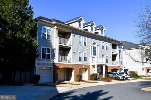 unit-302-11322 Westbrook Mill Ln, FAIRFAX, VA, 22030-5666 | Card Image
