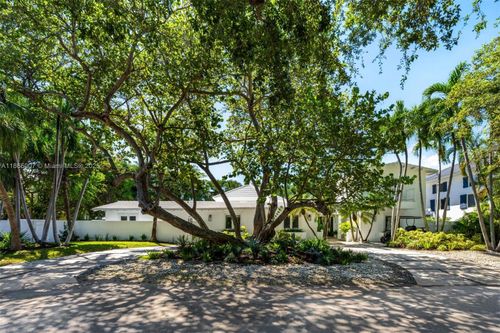200 W Mcintyre St, Key Biscayne, FL, 33149-1813 | Card Image