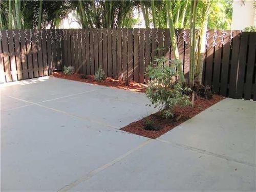 33129-3349 Cocoplum Cir, Coconut Creek, FL, 33063-5922 | Card Image