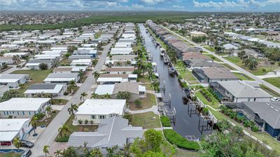 28 Windmill Boulevard, House other with 3 bedrooms, 2 bathrooms and null parking in Punta Gorda FL | Image 3