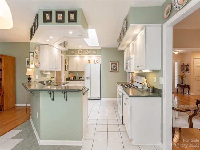 7 Pebble Beach Ct, House other with 3 bedrooms, 2 bathrooms and null parking in Etowah NC | Image 7