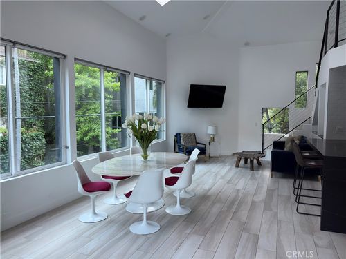 10051 Westwanda Dr, Beverly Hills, CA, 90210 | Card Image