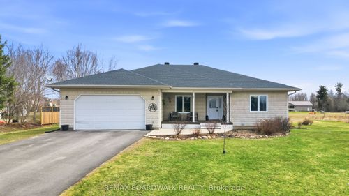 157 Macpherson Way, Perth, ON, K7H3C9 | Card Image