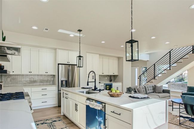 2040 W 45 Th Ave, House other with 3 bedrooms, 4 bathrooms and 2 parking in Denver CO | Image 9