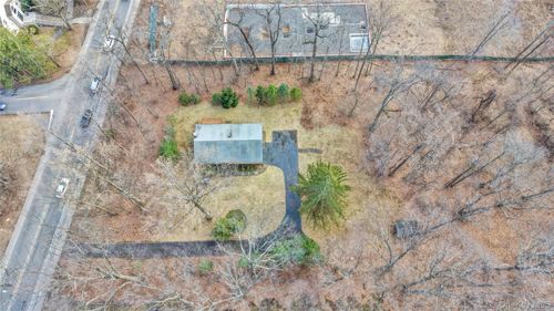 37 College Rd, Monsey, NY, 10952-2824 | Card Image