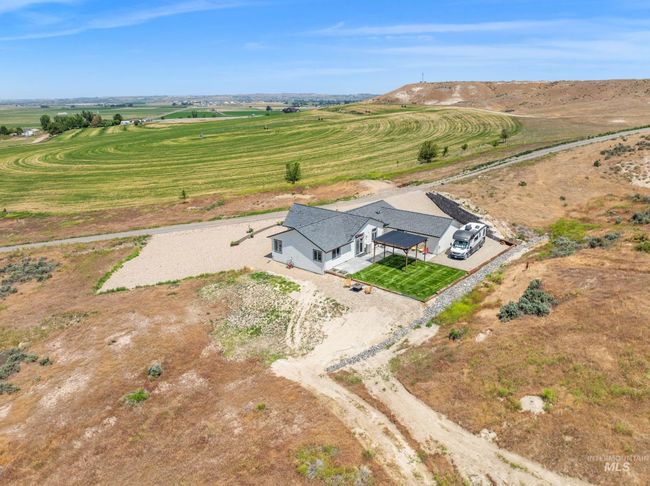 8142 Us Highway 95, House other with 3 bedrooms, 2 bathrooms and 2 parking in Marsing ID | Image 41