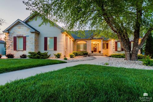 2321 Heartland Dr, Manhattan, KS, 66503-8720 | Card Image