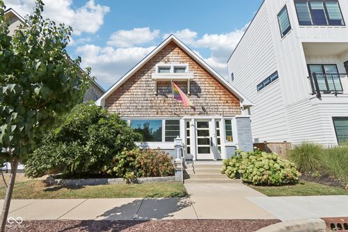 2606 N Delaware St, Indianapolis, IN, 46205-4224 | Card Image