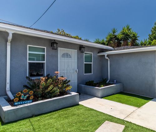 1736 Eudora Ave, Wilmington, CA, 90744-1220 | Card Image