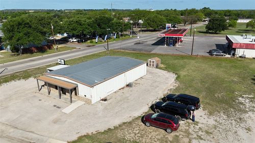 2810 4th St, Brownwood, TX, 76801-6147 | Card Image