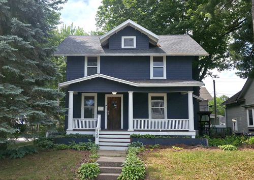 825 E Central Park Ave, Davenport, IA, 52803-1713 | Card Image