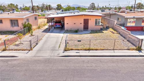 304 N Minnesota St, Las Vegas, NV, 89107-1824 | Card Image