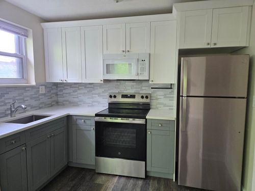 10-b-685 Prospect Ave, Fairview, NJ, 07022-1531 | Card Image